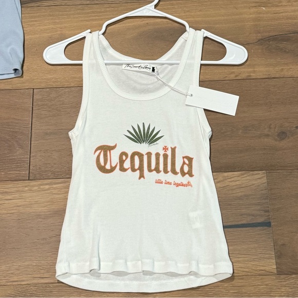 Revolve top - Picture 4 of 6